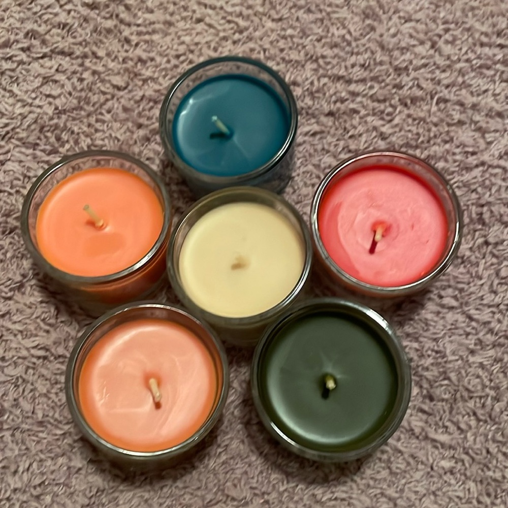 Set of 6 Mini Homeworx candles. Each candle is 1.3 oz